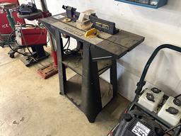 CRAFTSMAN ROUTER TABLE WITH ROUTER