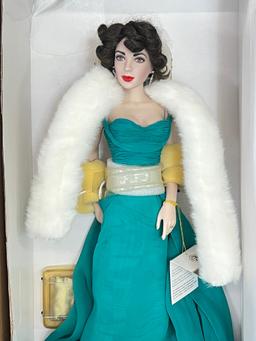 THE FRANKLIN MINT "ELIZABETH TAYLOR" COLLCETOR DOLL IN BOX