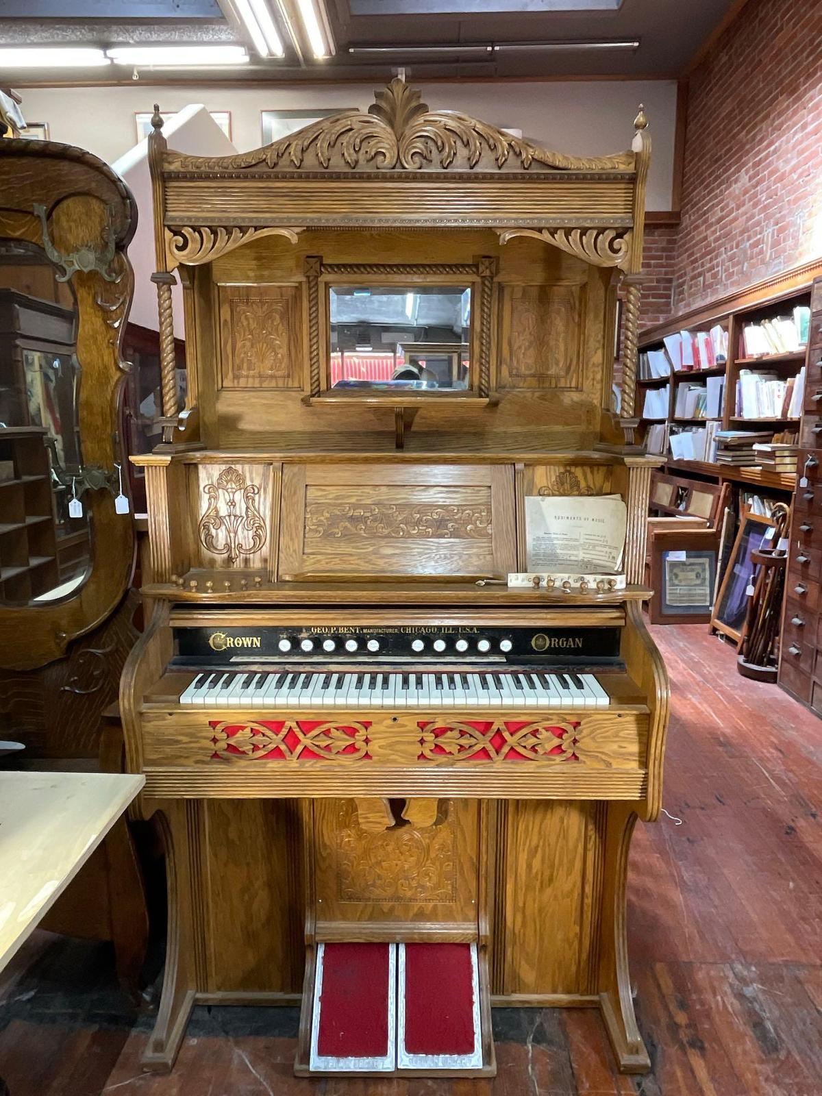 Pump organ