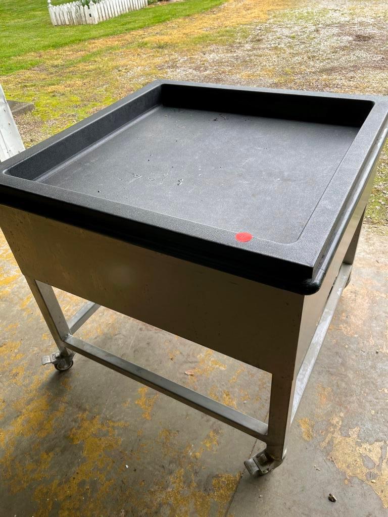 Metal Retail Display Cart