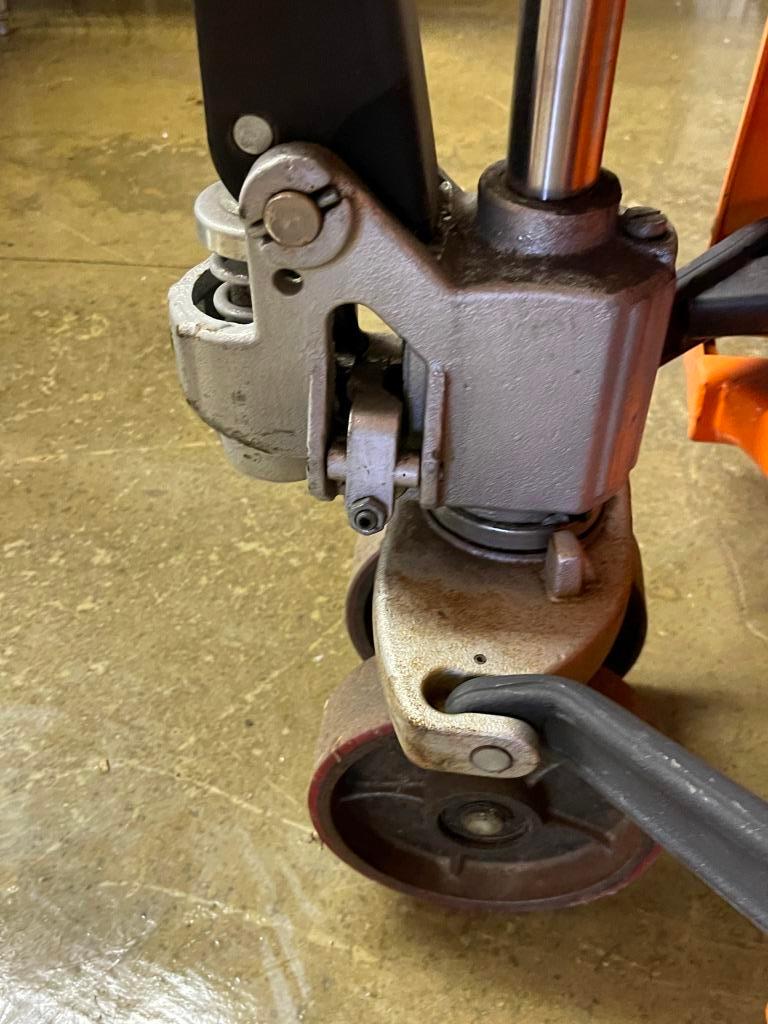 Doosan Pallet Jack