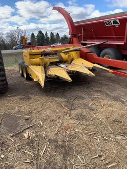 New Holland FP240 Forage Chopper with Kernal Processor & Metalert III. Sells with 3 row 30” Corn hea