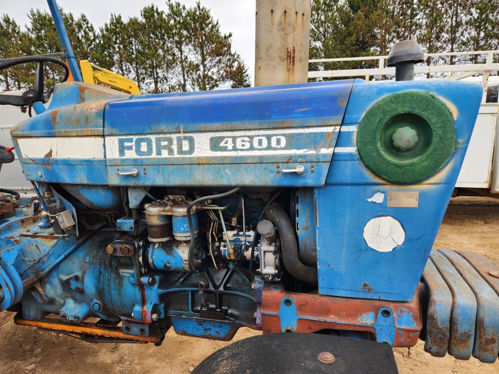 Ford 4600 Tractor