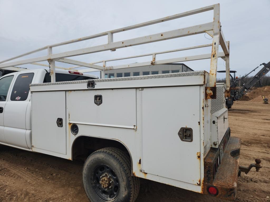 2006 Chevrolet Silverado 2500 Service Truck