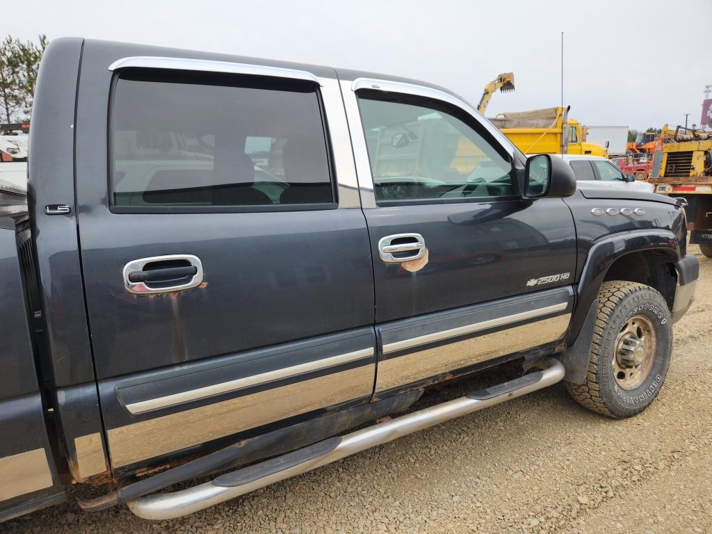 2005 Chevrolet Silverado 2500hd 4x4 Pickup Truck