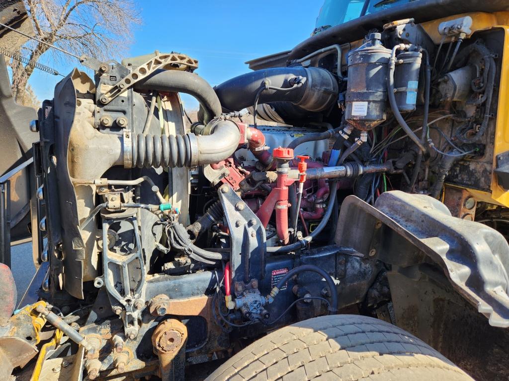 2011 Mack Gu713 Quad Axle Dump Truck