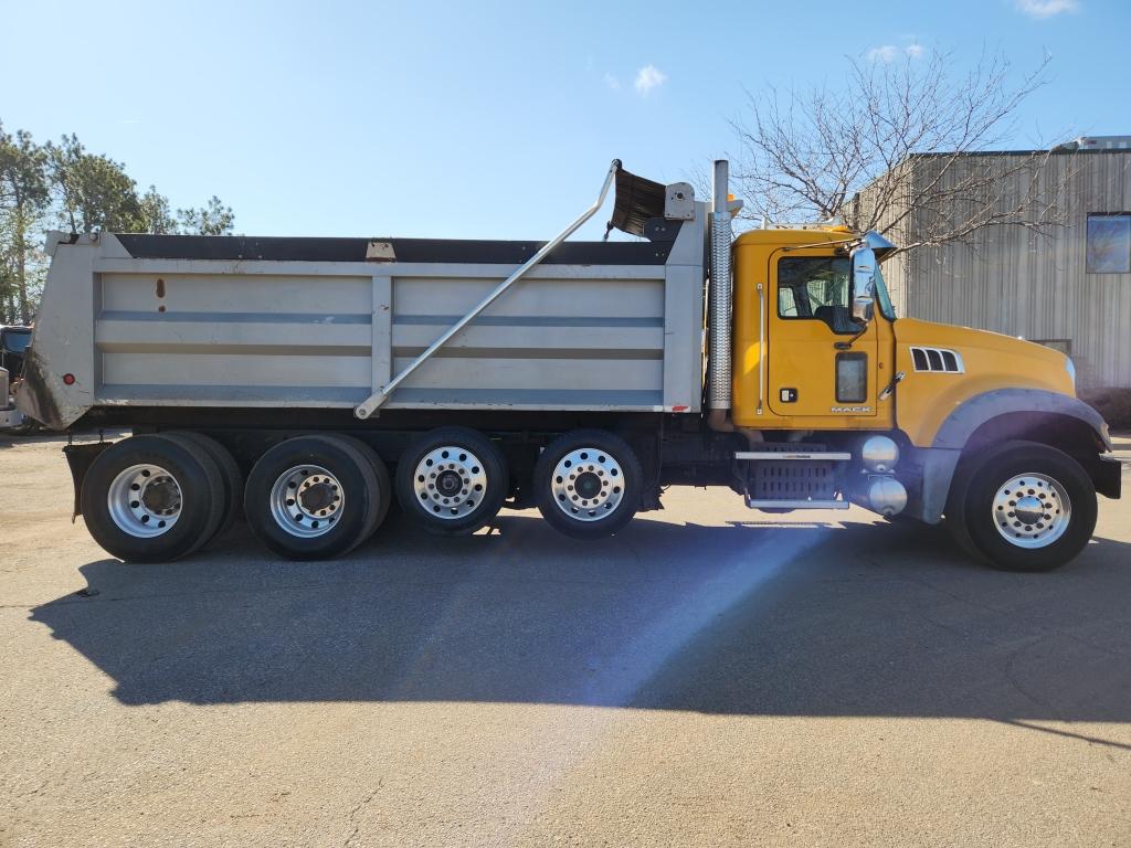 2011 Mack Gu713 Quad Axle Dump Truck