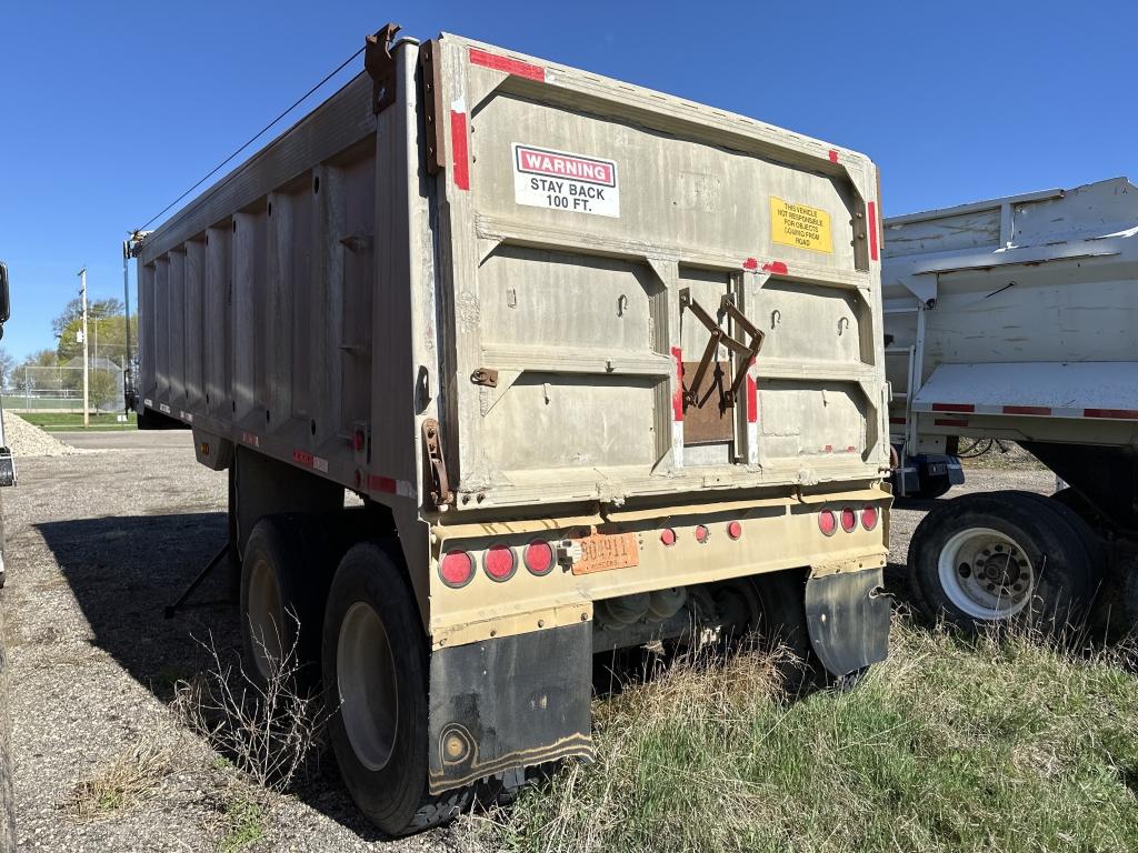 1988 East 22’ End Dump