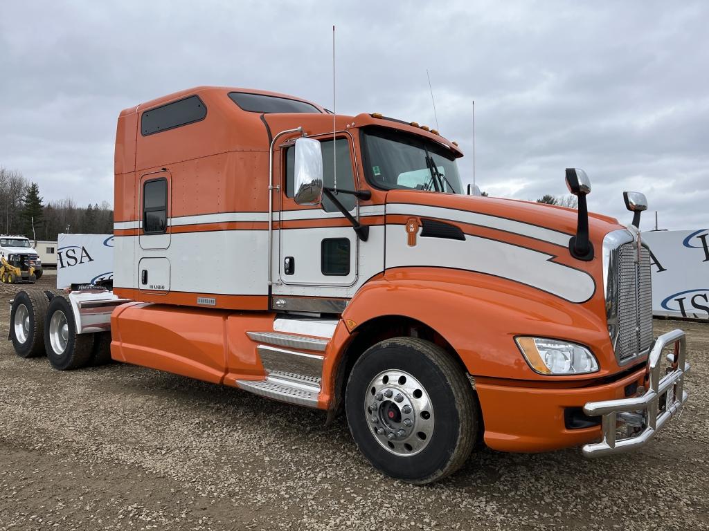 2017 Kenworth T660 Studio Sleeper