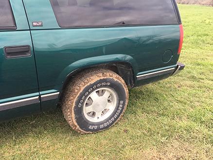 1997 GMC Suburban 1500 SLT, Good Firestone Tires, Reece Hitch, 203,877 Miles, Solid Body