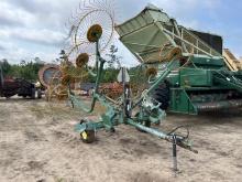 John Deere 8 Wheel Hay Rake