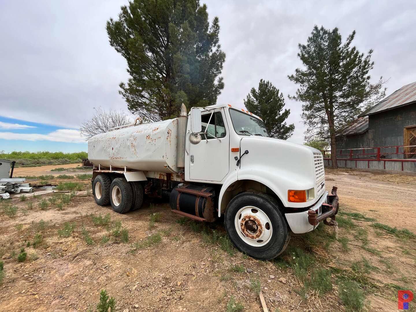 INTERNATIONAL T/A WATER TRUCK ODOMETER READS 321,436 MILES, VIN/SN: 503159,