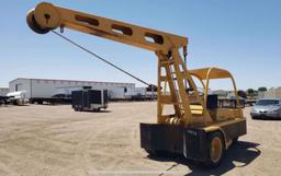 HYSTER KE-KARRY CRANE 6K# LIFT CAPACITY, P/B GASONLINE ENG. RUNS AND OPERAT