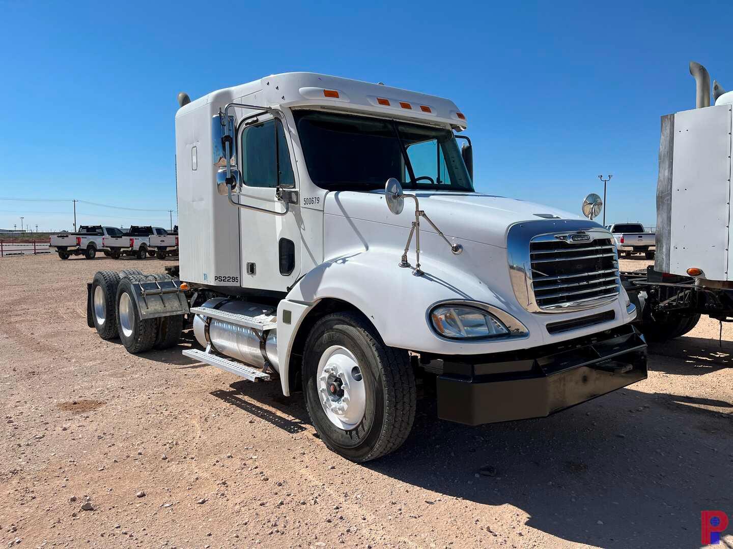 2006 FREIGHTLINER CL1 T/A SLEEPER HAUL TRUCK VIN/SN: 1FUJA6CK36LK23469, DET