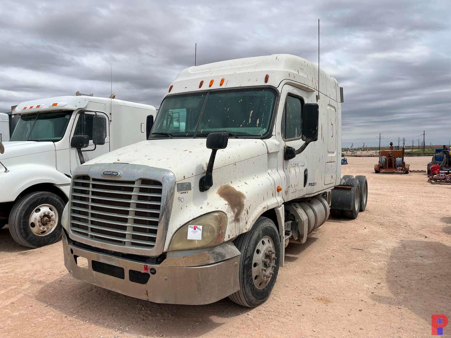 2011 FREIGHTLINER CASCADIA T/A SLEEPER HAUL TRUCK ODOMETER READS 409704 MIL