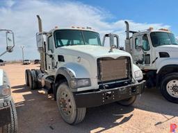 2014 MACK GU713 T/A DAYCAB VAC TRUCK VIN/SN: 1M2AX04Y7EM019303, MACK MP7 EN