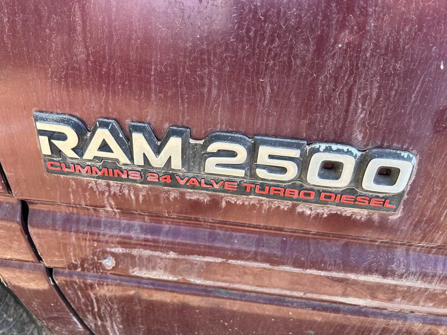 2001 DODGE RAM 2500 EXTENDED CAB PICKUP Cummins 24 valve turbo diesel engin