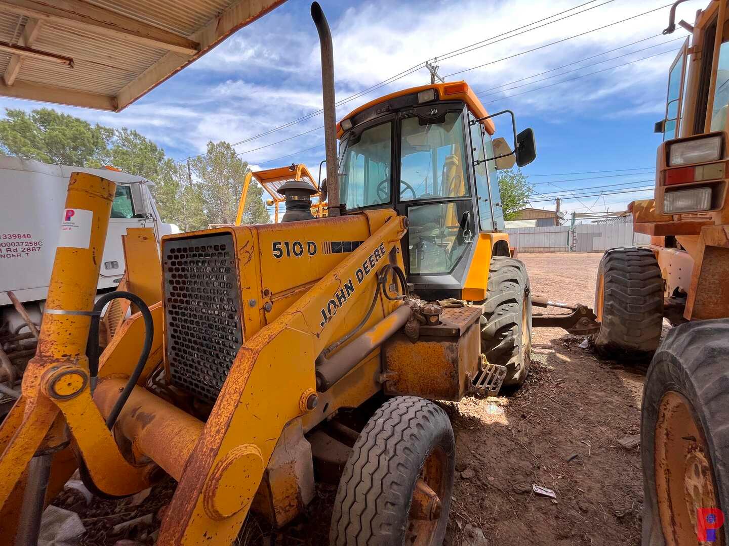 1992 JOHN DEERE  510D BACKHOE METER READS 6,300 HOURS, VIN/SN: T0510DB78544