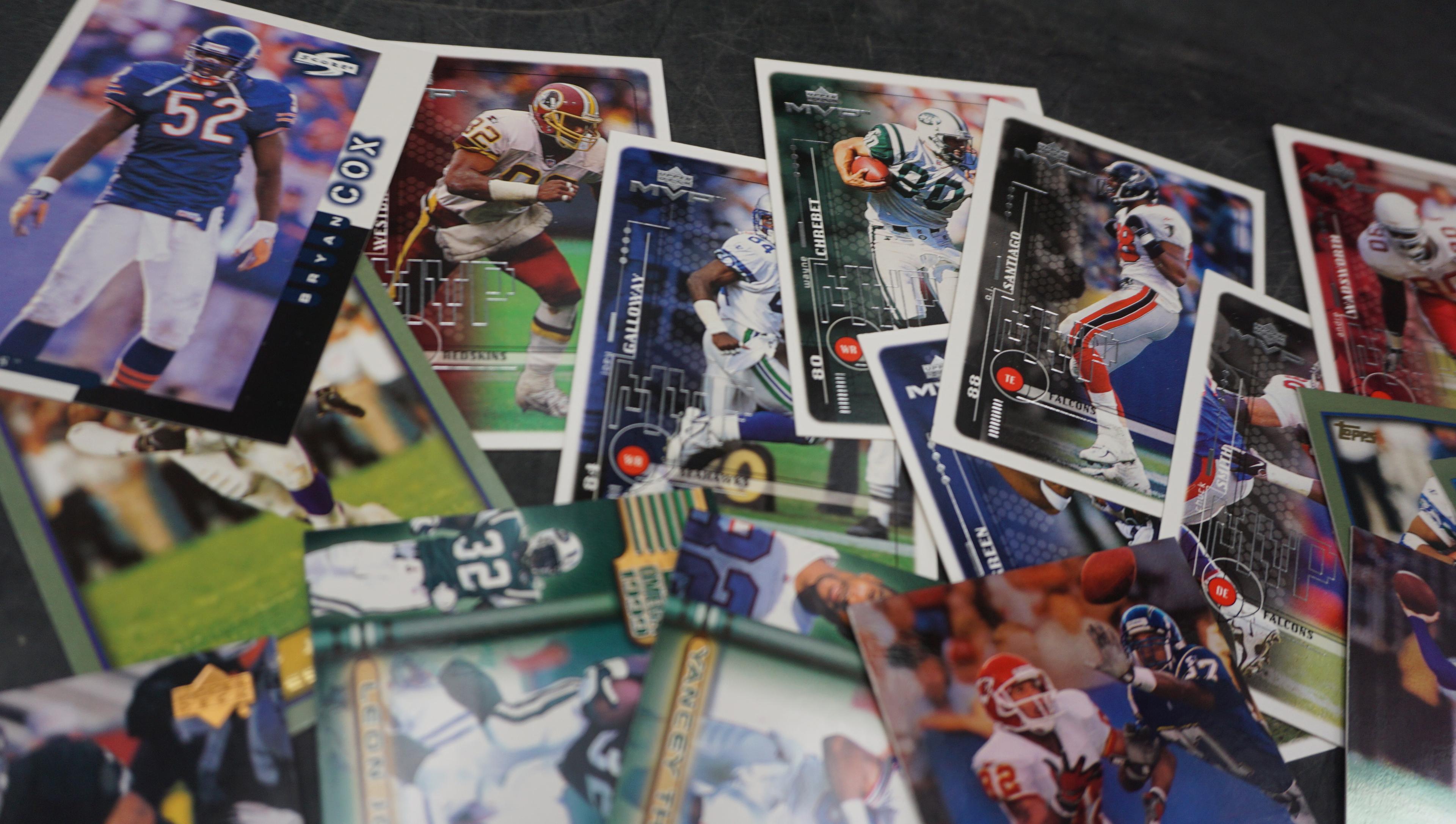 25 - Football Cards