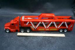 Hot Wheels Cargo Carrier Trailer & Truck W/ Vehicles