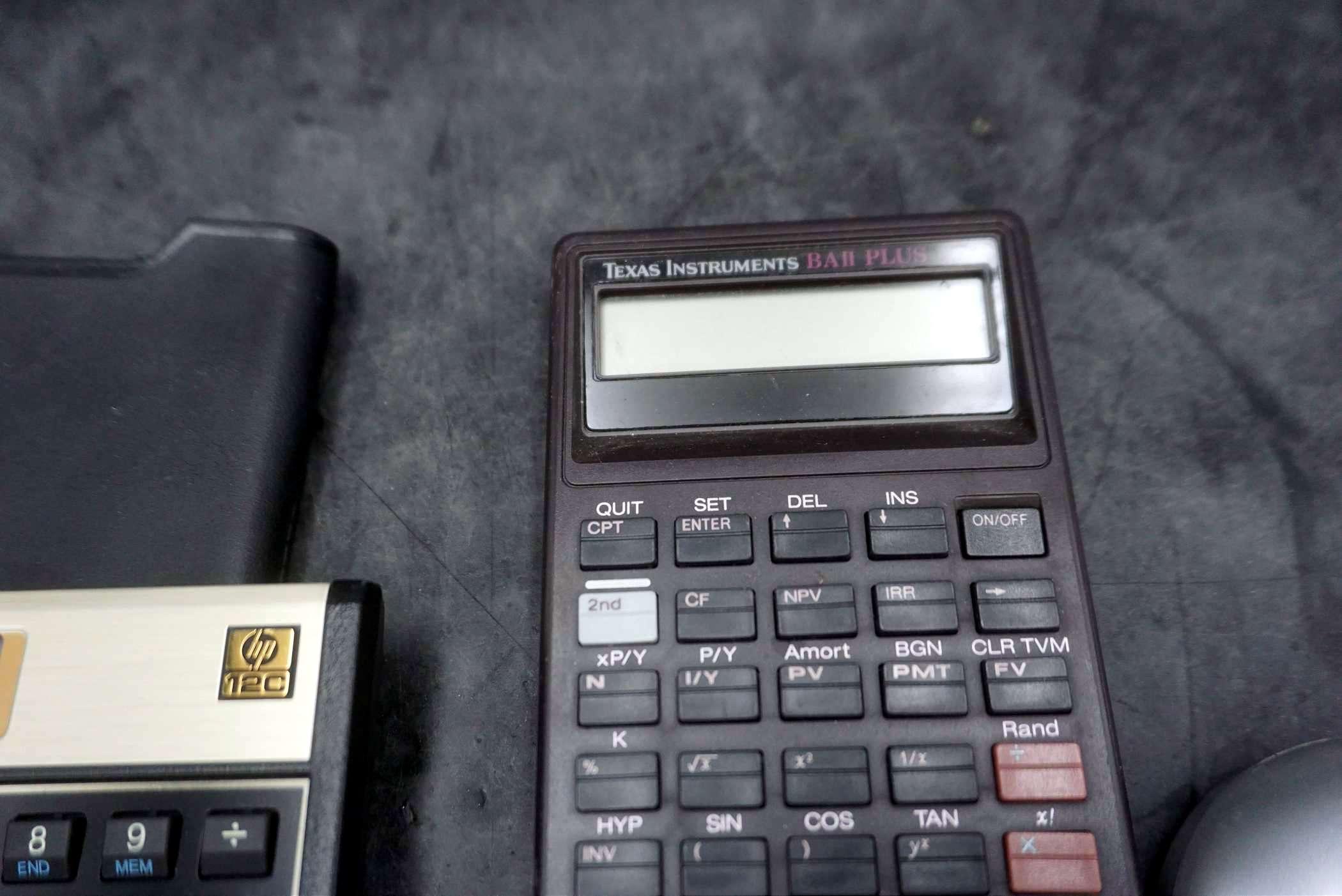 2 Calculators & Pass The Pigs