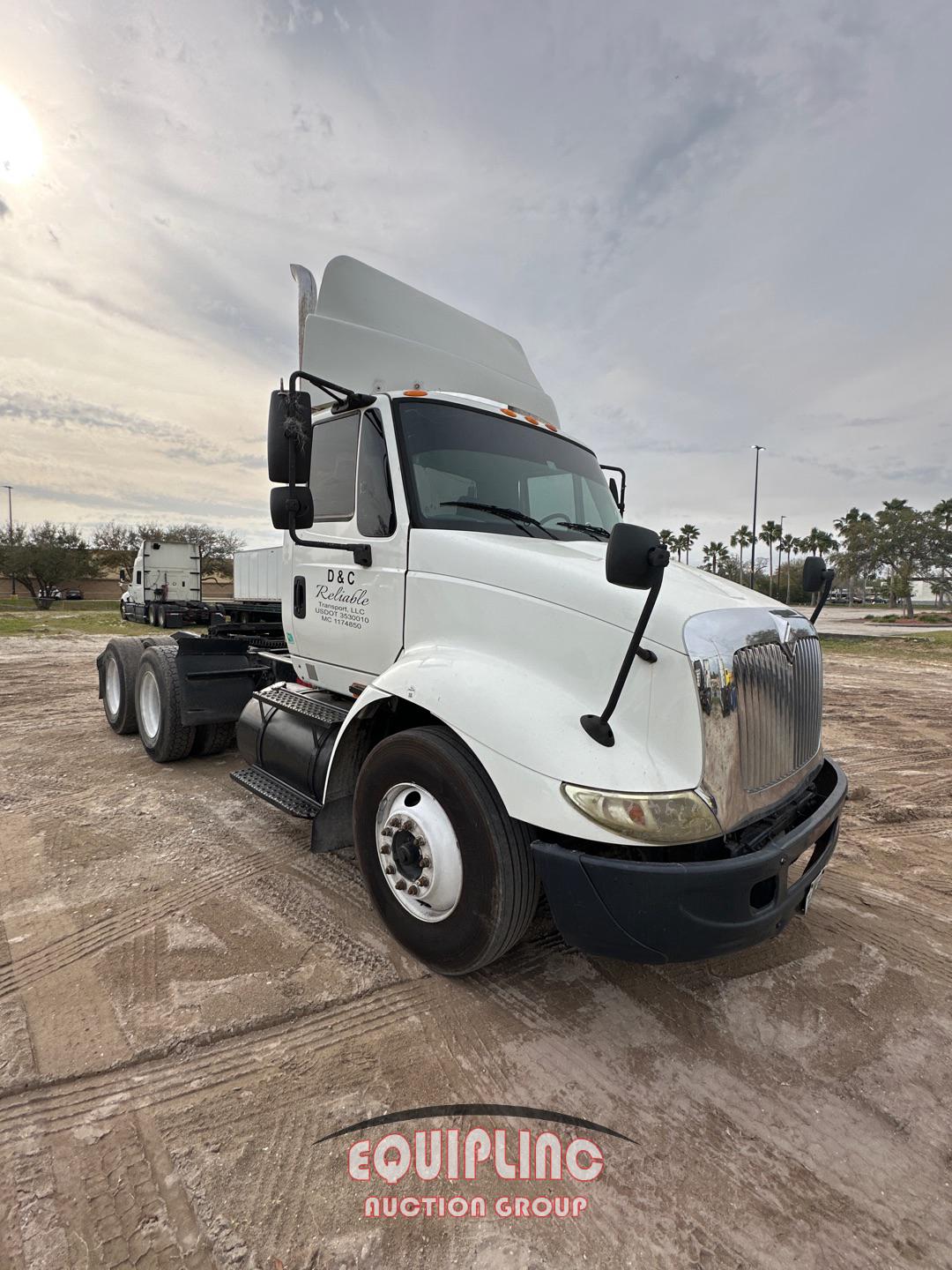 2007 INTERNATIONAL 8600 TANDEM AXLE DAY CAB