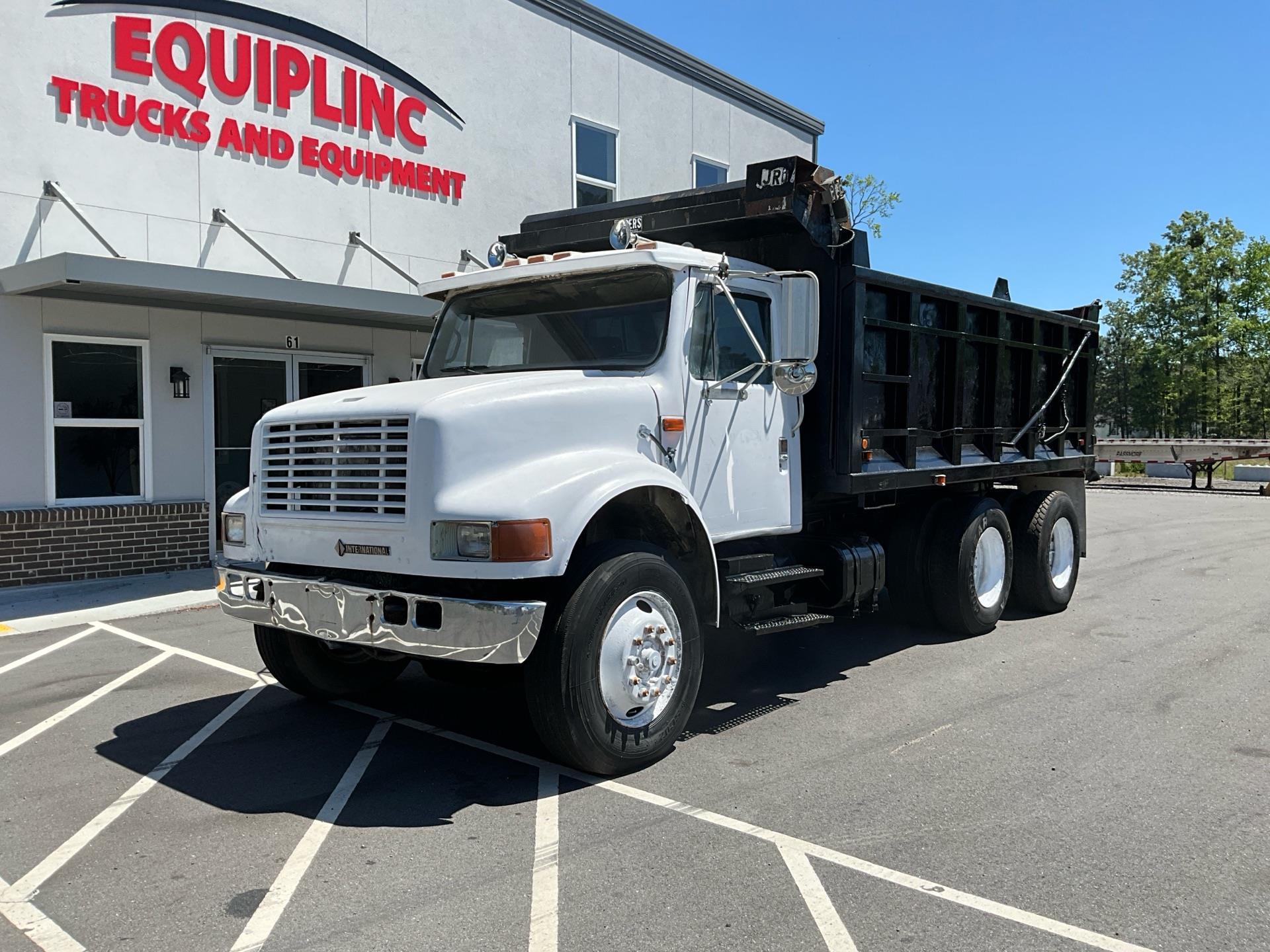 1990 INTERNATIONAL 4900 DUMP TRUCK