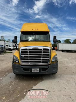 2015 FREIGHTLINER CASCADIA TANDEM AXLE SLEEPER