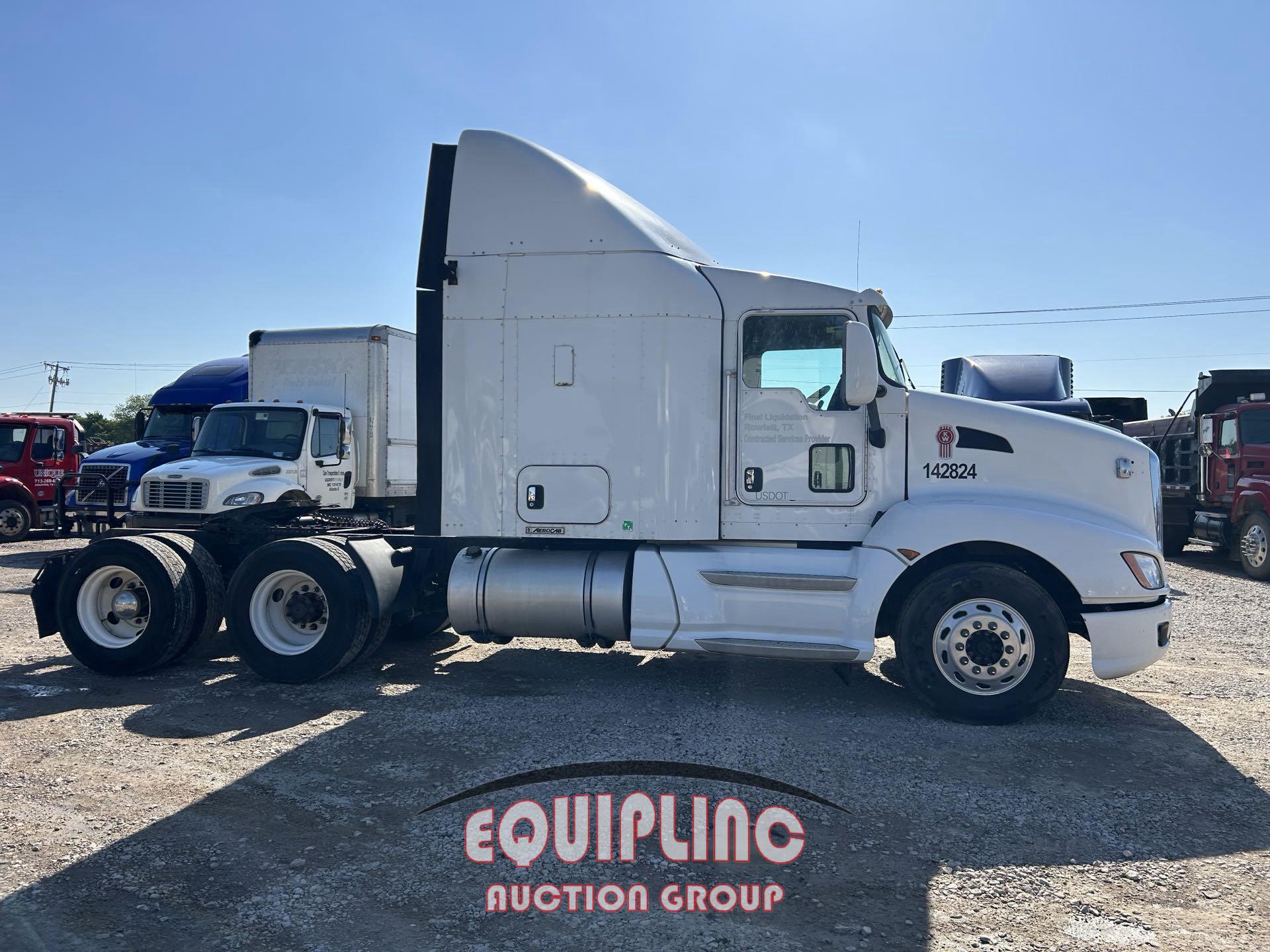 2014 KENWORTH T660 TANDEM AXLE SLEEPER TRUCK