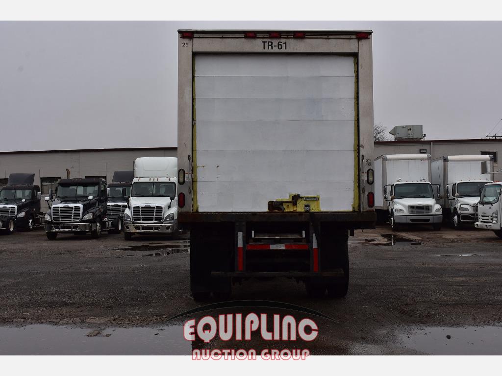 2012 FREIGHTLINER M2 22FT REEFER BOX