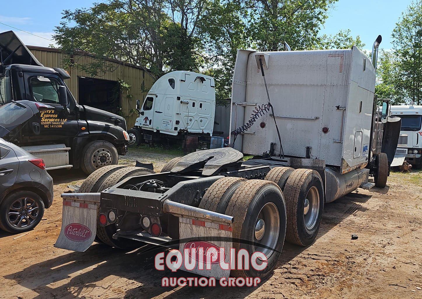 2001 PETERBILT 379 TANDEM AXLE SLEEPER