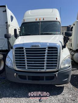 2013 FREIGHTLINER CASCADIA TANDEM AXLE SLEEPER