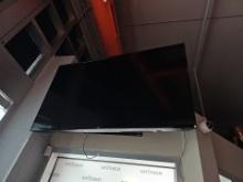 LG flat screen working TV with bracket