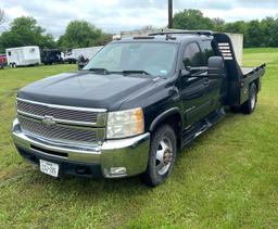 2009 Chevy Silverado Flatbed - Western Hauler - 140K miles - Diesel - Runs as it should