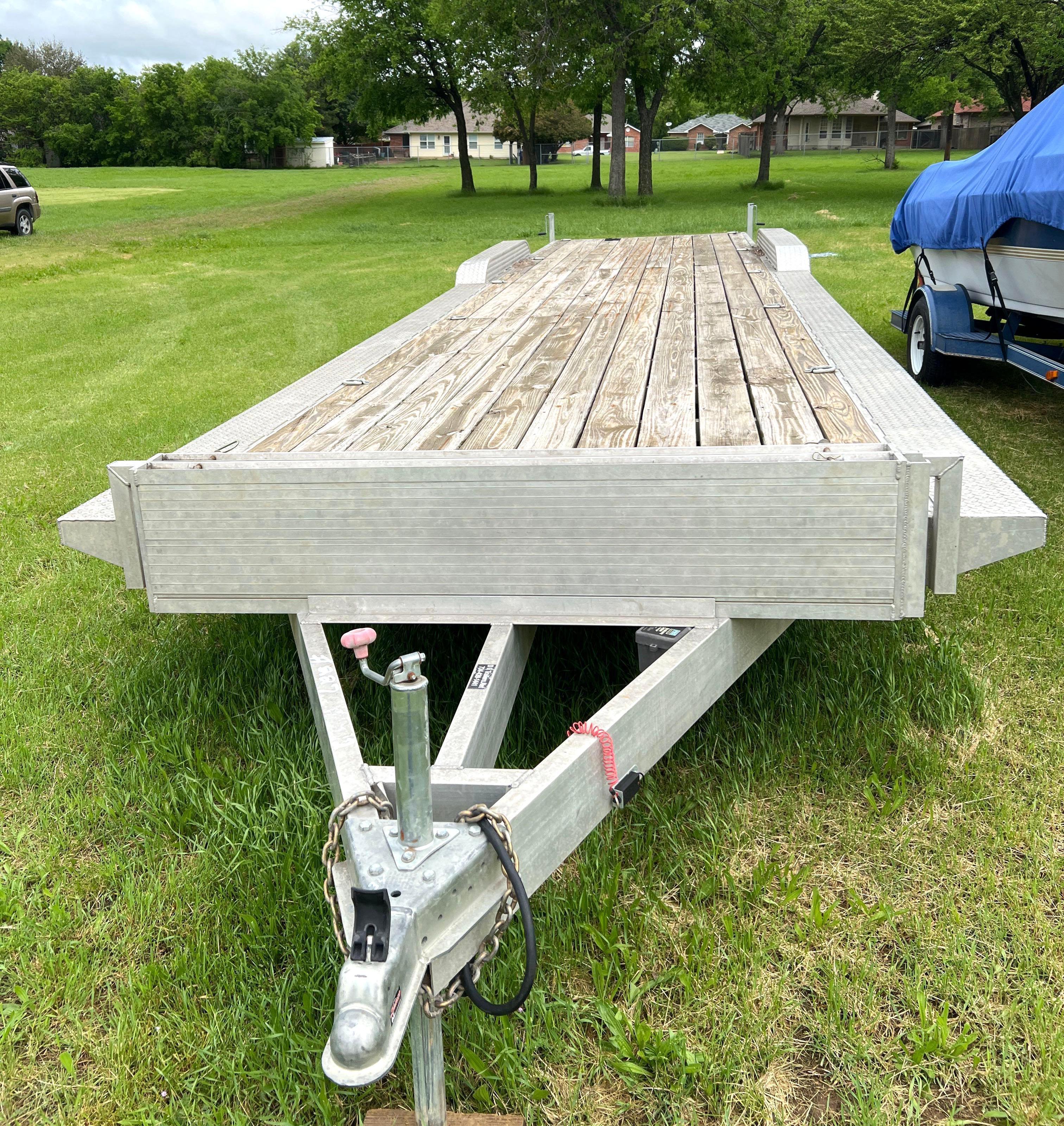 32 foot Aluminum Wolverine Car Hauler - Super Clean