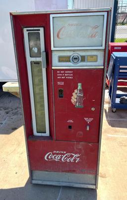 Vintage Coca-Cola Machine - Takes Bottles