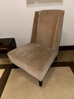 30"W x 32"D x 40"H Decor Fabric Chair