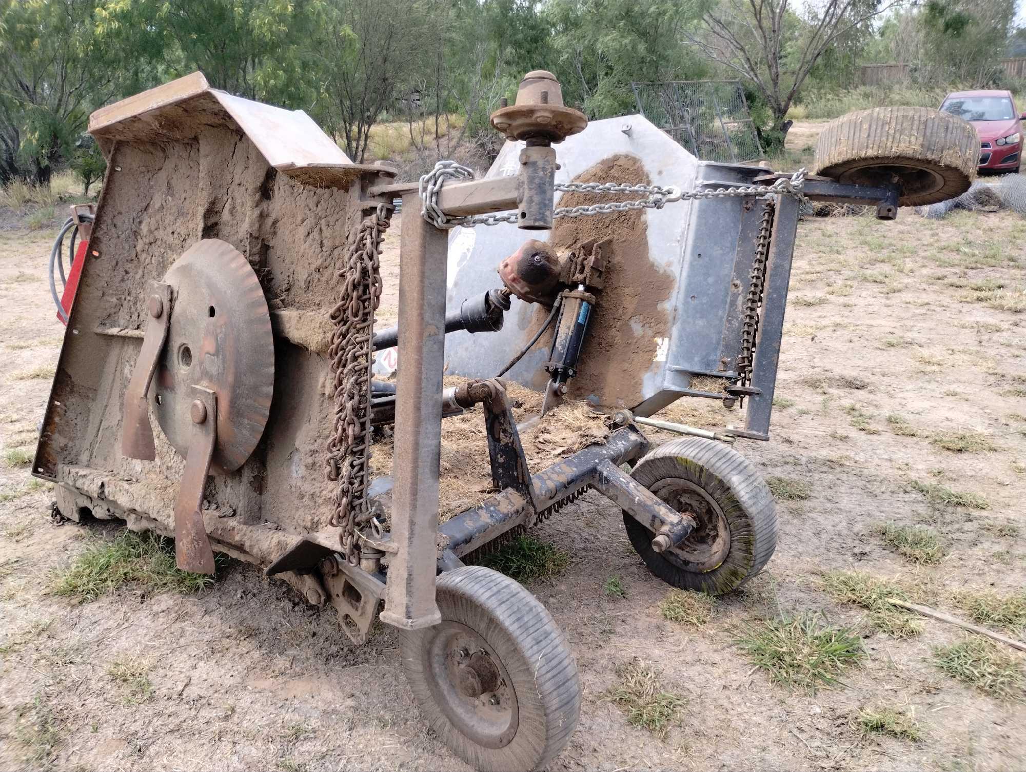 Modern AG 12' Batwing Shredder