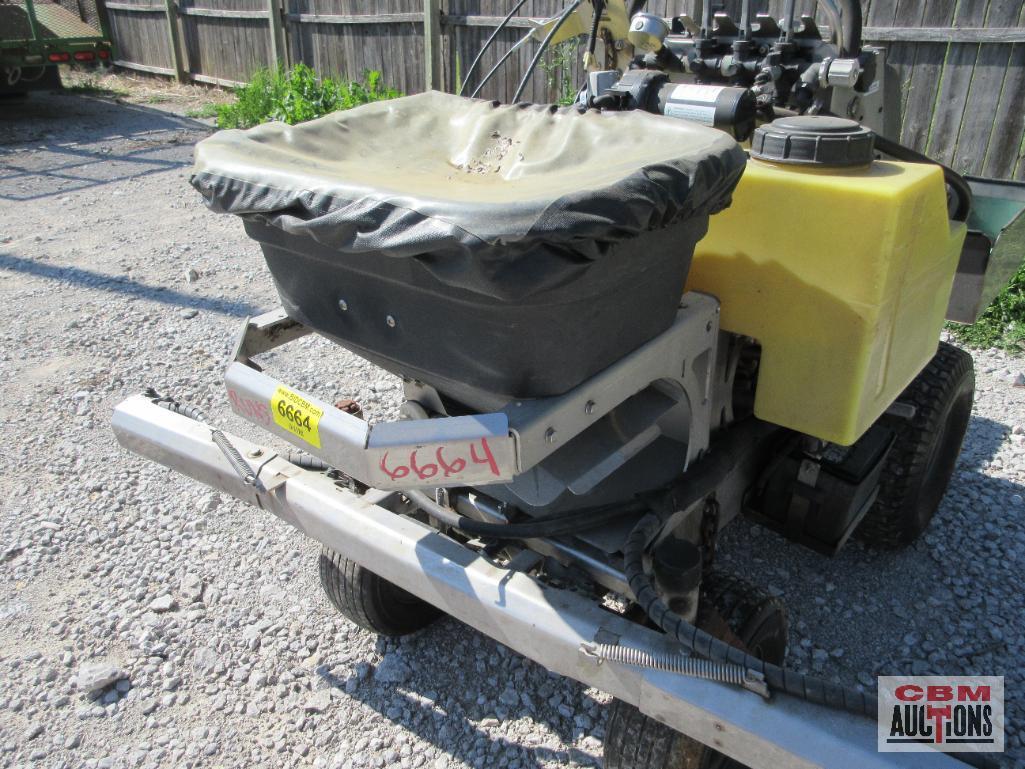 LT Rich Z Spray Junior 36" Ride On Sprayer, 16 Hp Briggs & Stratton, 1,424 Hrs, Folding 8' Spray