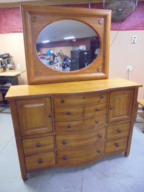 Beautiful Broyhill Solid Oak 9 Drawer/2 Door Dresser w/ Mirror