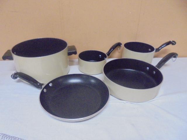 5 Pc. Non-Stick Farberware Pan Set