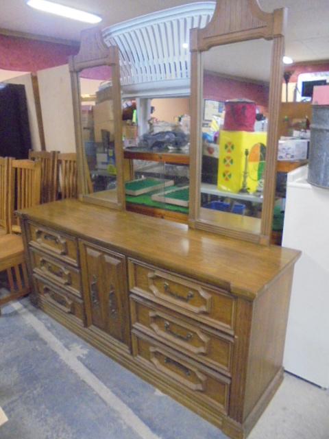 9 Drawer MCM Dresser w/ Double Mirrors