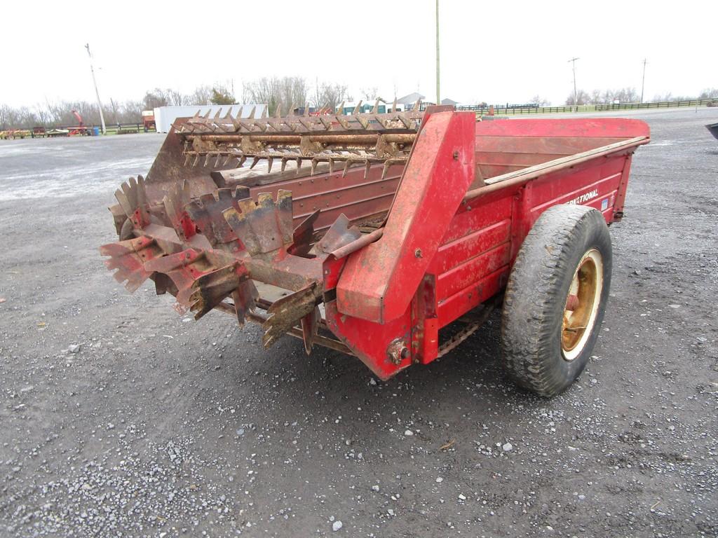 INTERNATIONAL 540 MANURE SPREADER