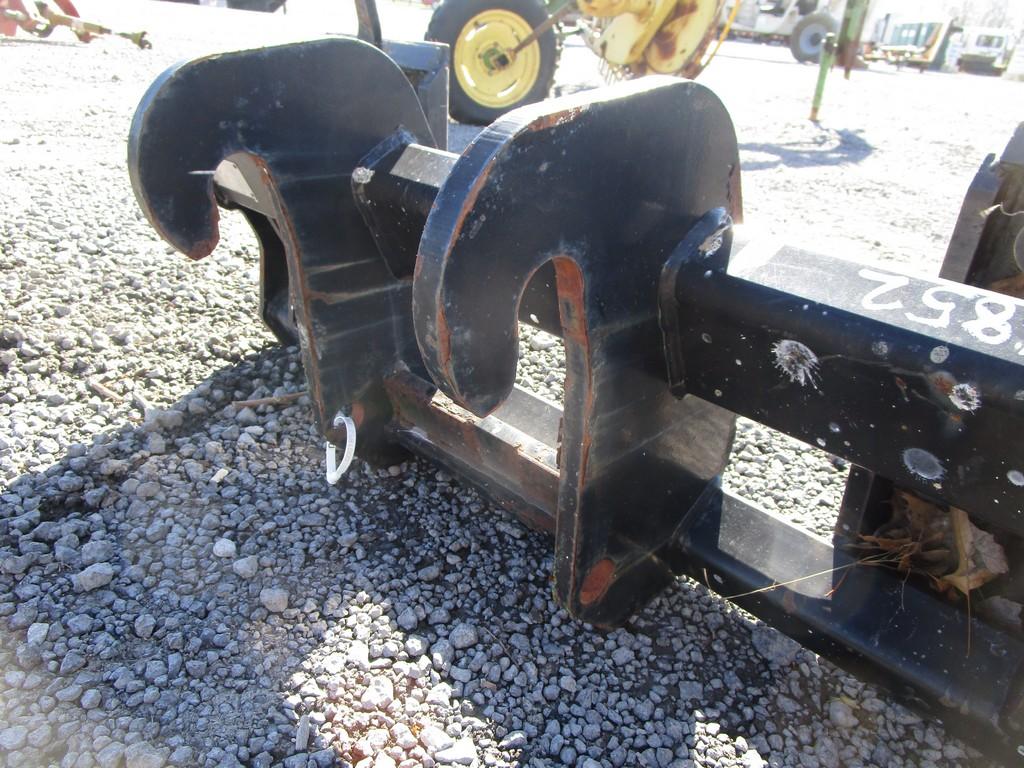 BRADCO TELEHANDLER TO SKIDSTEER ADAPTER