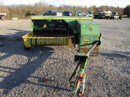 JOHN DEERE 327 SQ BALER