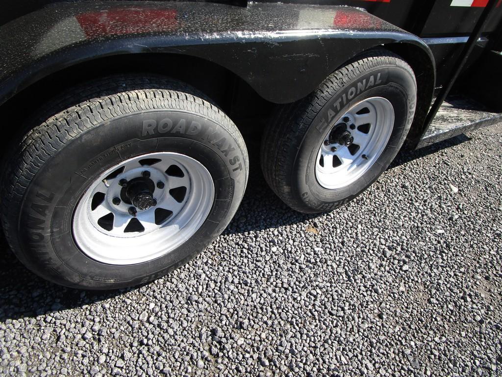 BLACK GOOSENECK LIVESTOCK TRAILER