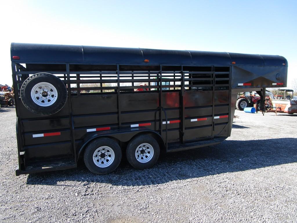 BLACK GOOSENECK LIVESTOCK TRAILER