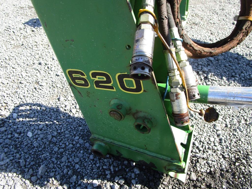 JOHN DEERE 620 LOADER FRAME