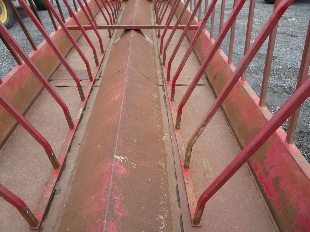 RED 24' HAY FEEDER WAGON