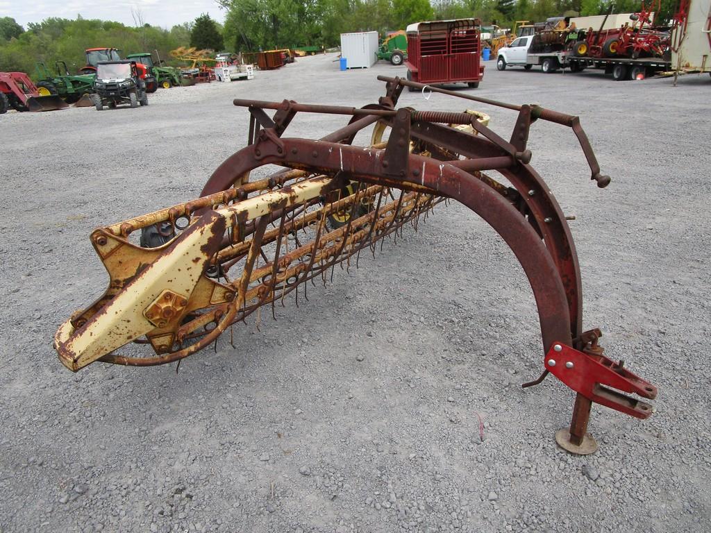 NEW HOLLAND 256 HITCH RAKE